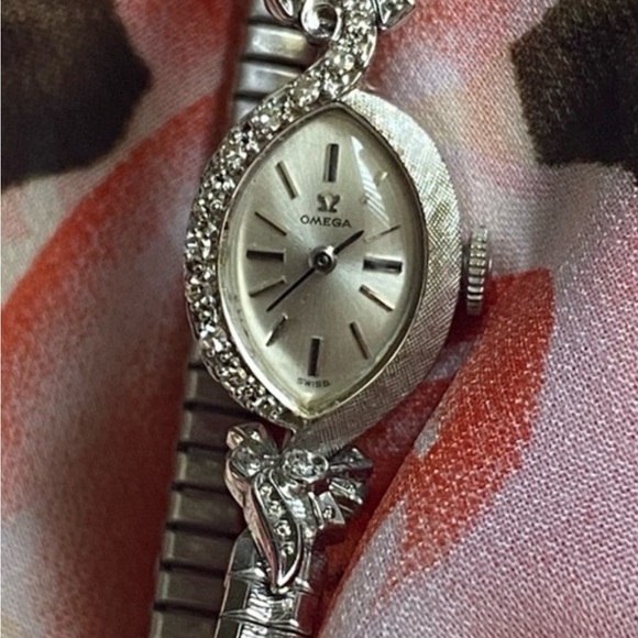 Omega Accessories - Rare Omega 483 Solid 14k White Gold Diamond Case 17J Manualwind Cocktail Watch.
